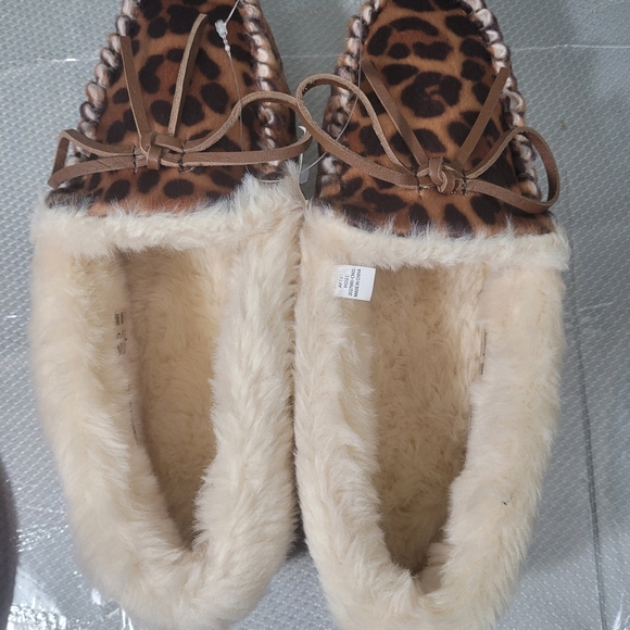 - J.Crew Leopard Calf Hair Moccasin Slippers - Size 8M 9M - Item AF727 - Picture 5 of 8